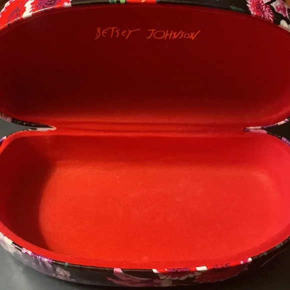 โโSOLDโโBetsy Johnson Black Floral Hard Case Eye or Sunglasses - Picture 7 of 12